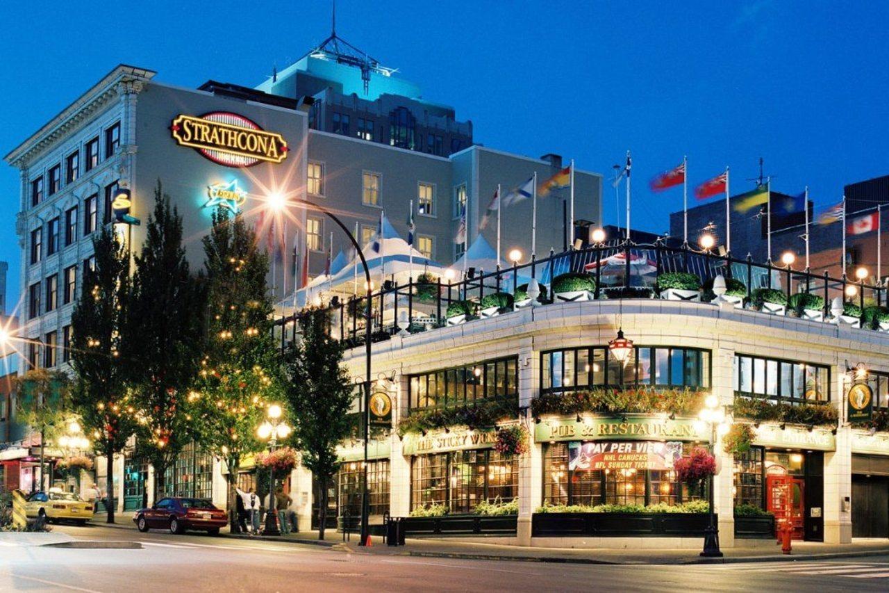 Strathcona Hotel Victoria Bagian luar foto