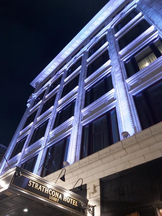 Strathcona Hotel Victoria Bagian luar foto